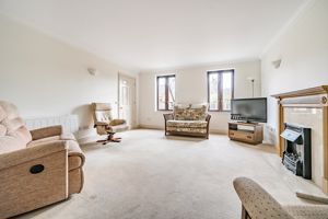 Sitting Room- click for photo gallery